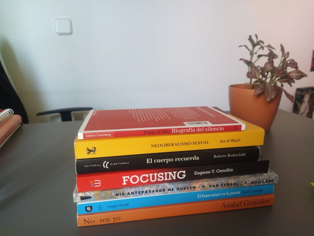 Ana Serrano Psicóloga online especializada en trauma, ansiedad, terapia EMDR, autoestima.