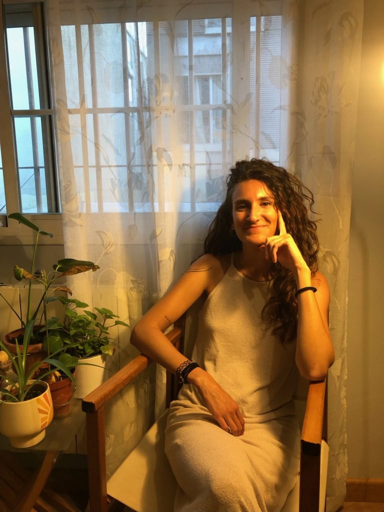 Ana Serrano Psicóloga online especializada en trauma, ansiedad, terapia EMDR, autoestima.